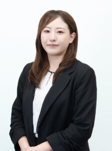小山　菜穂子